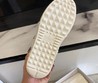 Женские зимние кеды Valentino белые с черным кожаные