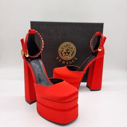 Женские туфли Versace красные текстильные