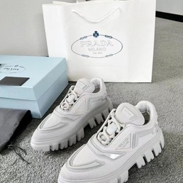 Женские кроссовки Prada серые текстильные