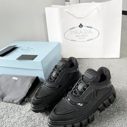 Женские кроссовки Prada черные текстильные