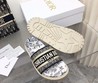 Женские шлепанцы Christian Dior белые с черным рисунком кожаные
