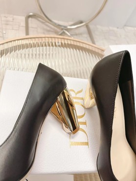 Женские кожаные туфли Christian Dior черные