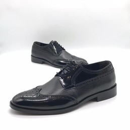 Мужские туфли Brioni 2022-2023 черные кожаные с перфорацией