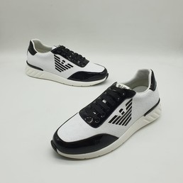 Мужские кроссовки Giorgio Armani 2022-2023 белые с черным