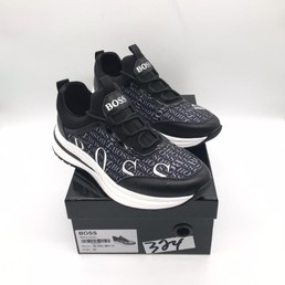 Мужские кроссовки Hugo Boss 2021-2022 черные c орнаментом и белой подошвой