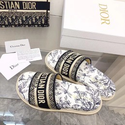 Женские кожаные шлепанцы Christian Dior 2022 белые с рисунком