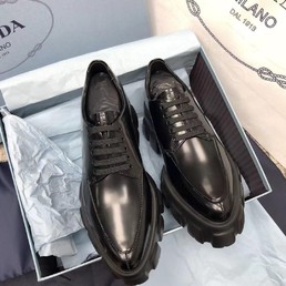 Женские ботинки Prada Milano черные кожаные