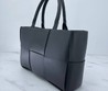 Женская сумка Bottega Veneta 2022 черная 34x24x12