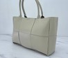 Женская сумка Bottega Veneta 2022 молочная 34x24x12