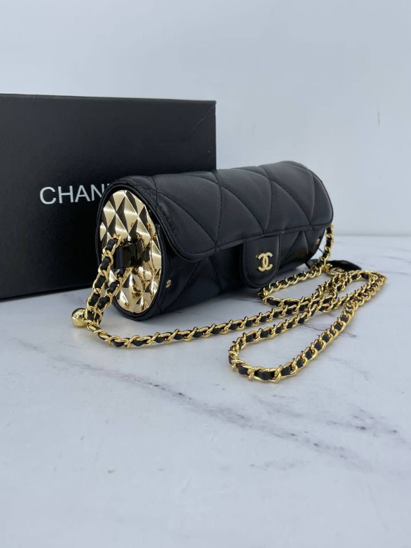 Женская сумка Chanel черная с цепочкой 19x9,5x6