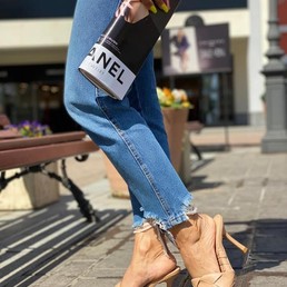 Босоножки открытые Bottega Veneta кожаные бежевые