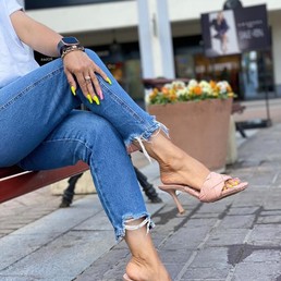 Босоножки открытые Bottega Veneta кожаные кремовые