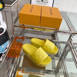 Шлепанцы на платформе Louis Vuitton 2022 узор Monogram желтые