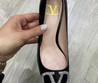 Женские кожаные туфли Valentino с серебряной пряжкой черные