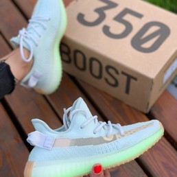 Женские кроссовки Adidas Yeezy голубые с зеленым