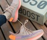 Женские кроссовки Adidas Yeezy бежевые с красным