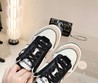 Женские кроссовки Chanel 2022 белые с бежевым комбинированные