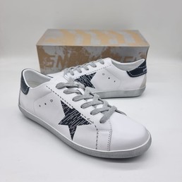Мужские кеды Golden Goose 2022-2023 белые кожаные