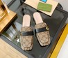 Женские мюли Gucci 2022 с орнаментом GG бежевые