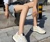 Женские кроссовки Valentino белые с текстурой