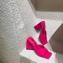 Босоножки The Attico 2022 розовые лакированные