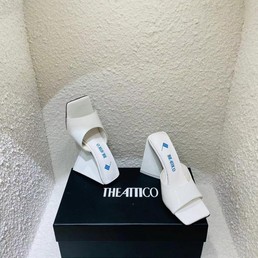 Босоножки The Attico 2022 белые лакированные