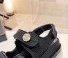 Сандалии женские Chanel 2022 черные кожаные с текстурой