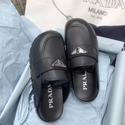Женские мюли Prada 2022 кожаные черные