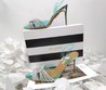 Босоножки Aquazzura 2022 зеленые с украшением