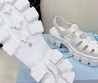 Женские сандалии Prada 2022 кожаные белые