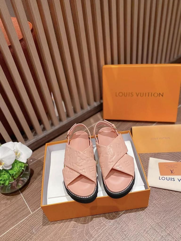 Женские сандалии Louis Vuitton бежевые с узором Monogram