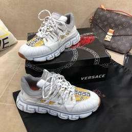 Мужские кроссовки Versace 2022 белые с желтым