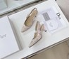 Босоножки Christian Dior 2022 белые с розовым рисунком