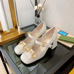 Женские кожаные туфли Gucci белые на среднем каблуке