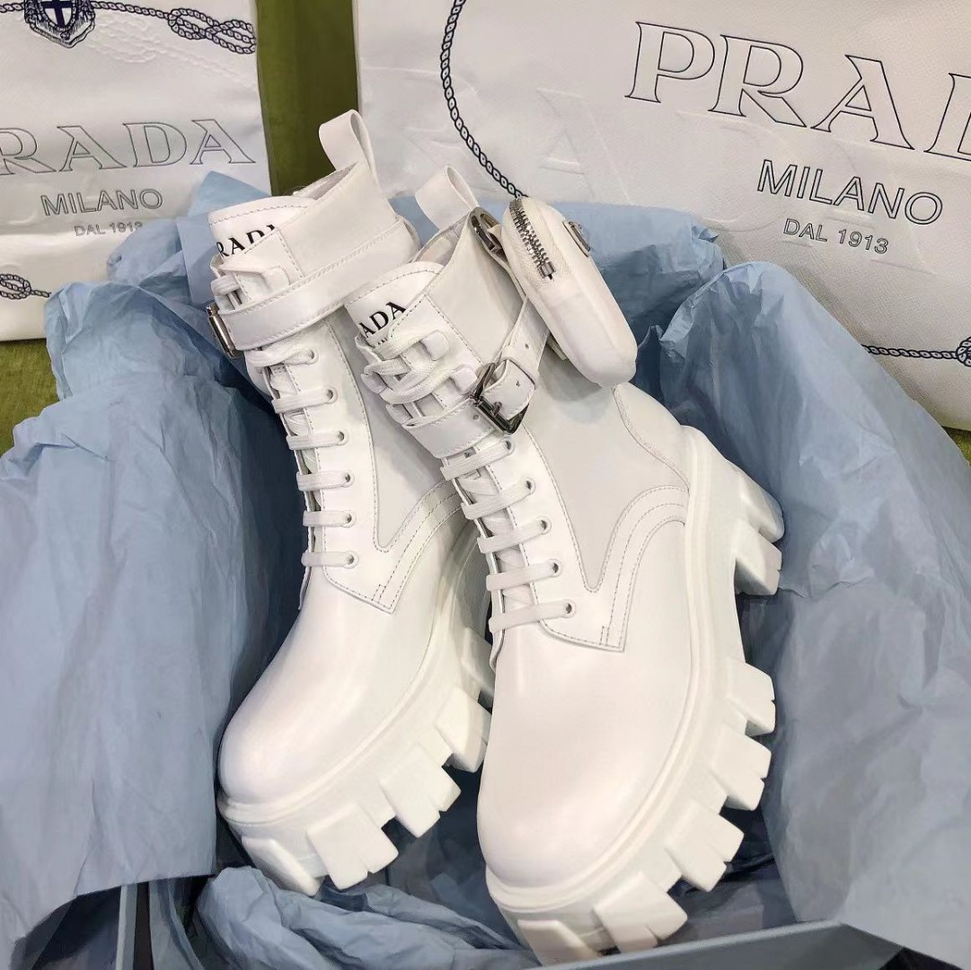 Женские ботинки Prada 2022 белые кожаные с аксессуаром