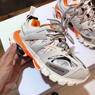 Женские кроссовки Balenciaga 2022-2023 белые с оранжевым