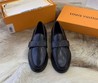 Мужские кожаные лоферы Louis Vuitton 2022-2023 черные с орнаментом LV