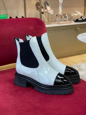 Женские ботинки Chanel 2022 белые кожаные с глянцевым носом