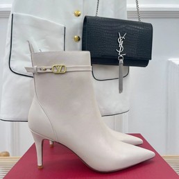 Женские ботильоны кожаные Valentino Garavani 2022 белые