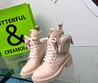 Женские ботинки Prada 2022 бежевые кожаные