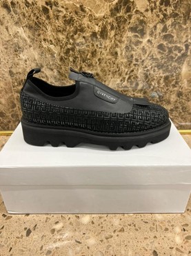 Мужские кроссовки Givenchy 2022-2023 черные с замком