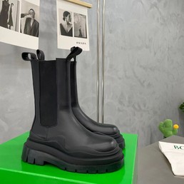 Женские ботинки Bottega Veneta 2022 кожаные черные
