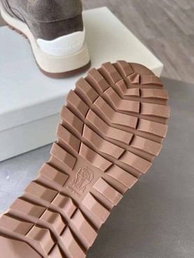 Женские кроссовки Brunello Cucinelli 2022 коричнево-серые замшевые