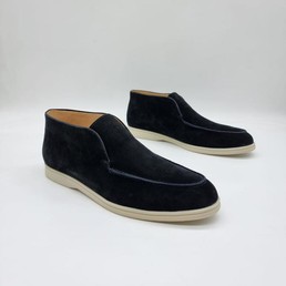 Женские лоферы Loro Piana 2022 черные замшевые с белой подошвой