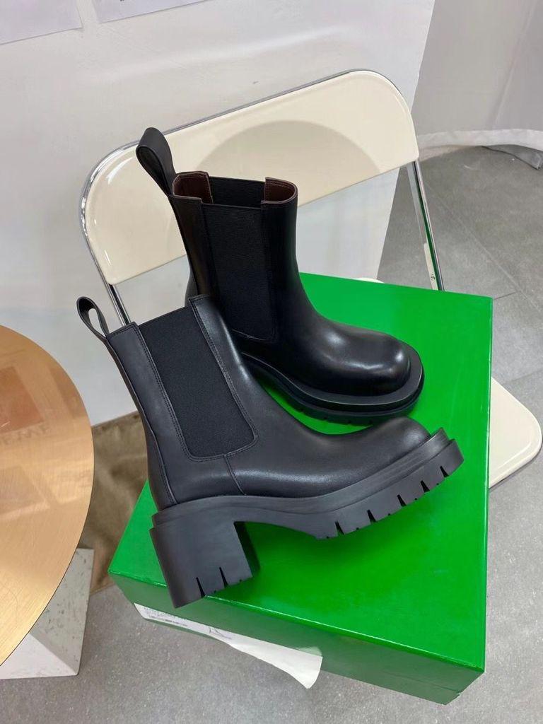 Женские ботинки Bottega Veneta 2022 кожаные черные на каблуке