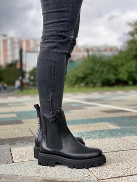 Женские ботинки Balenciaga 2022 черные кожаные без молнии