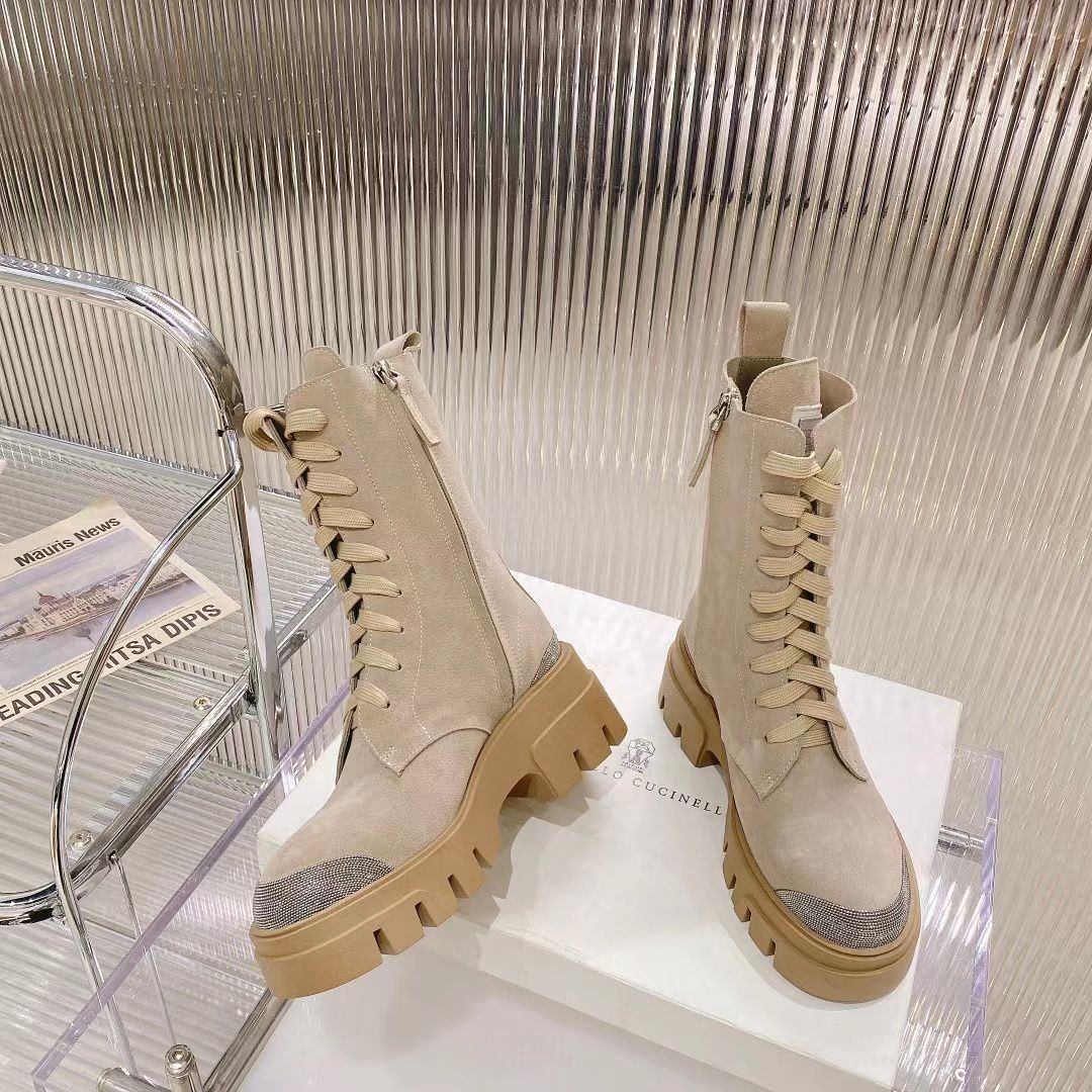 Женские замшевые ботинки Brunello Cucinelli 2022 светло-бежевые на шнурках
