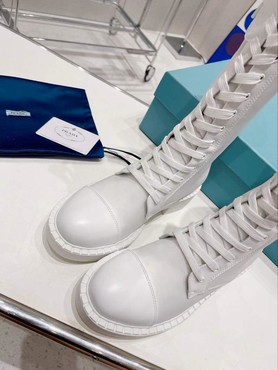 Женские сапоги Prada 2022 комбинированные белые со шнурками