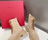 Женские ботинки Valentino 2022 светло-бежевые замшевые