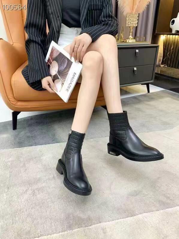 Женские ботинки Christian Dior 2022 кожаные без шнурков с черным фактурным верхом